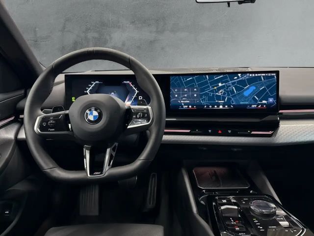 BMW 520 520d M-Sport Touring xDrive