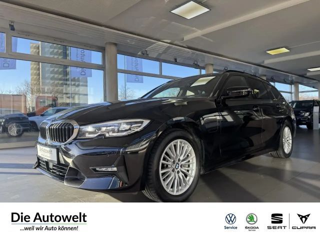 BMW 330 330e M-Sport Touring xDrive