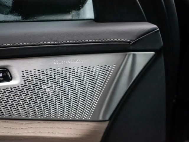 Volvo XC90 AWD Dark T8 Ultra