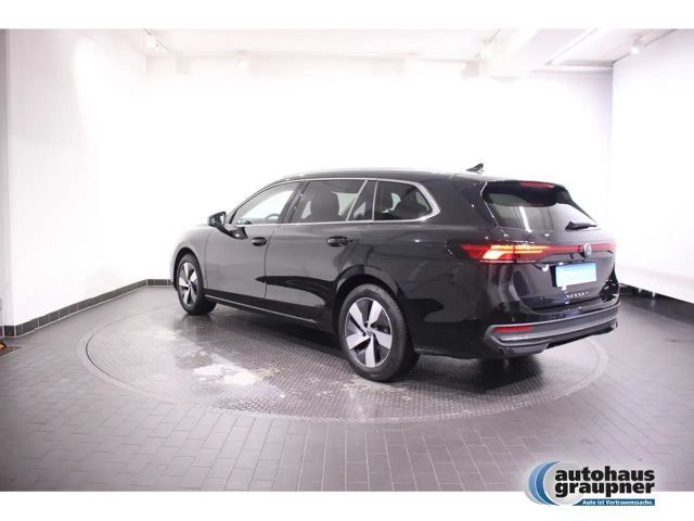 Volkswagen Passat 1.5 eTSI Business DSG Variant