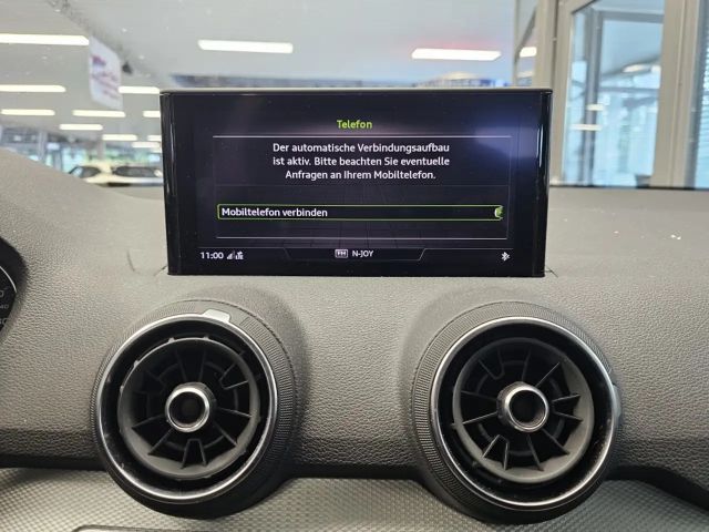 Audi Q2 Navi,Kamera,PDC,LED,Sitzheizung