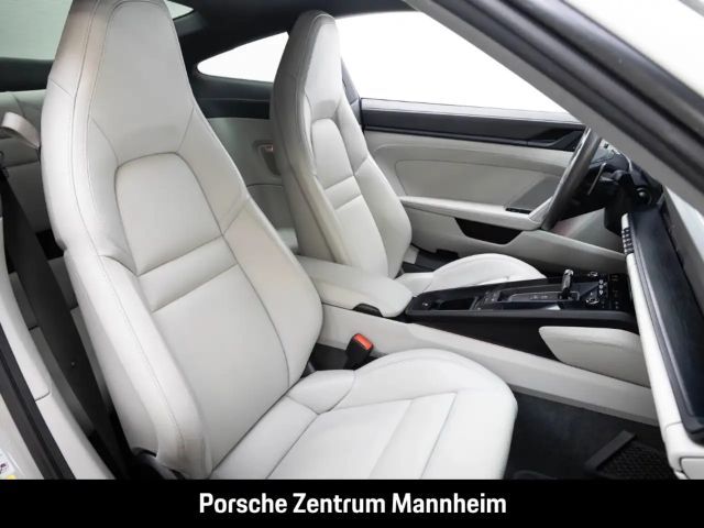 Porsche 992 Carrera Coupé GTS