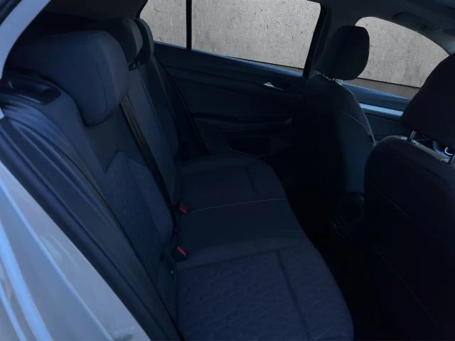 Volkswagen Golf 1.5 eTSI DSG Golf VIII Move