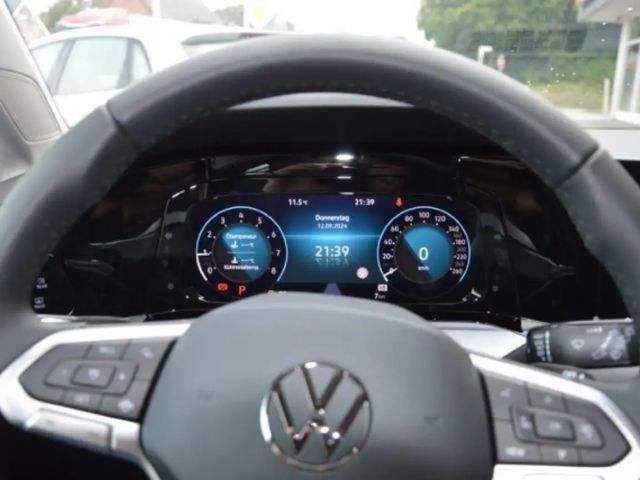 Volkswagen Golf Life Variant