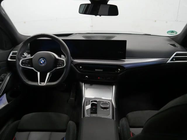 BMW 330 330e M-Sport Touring