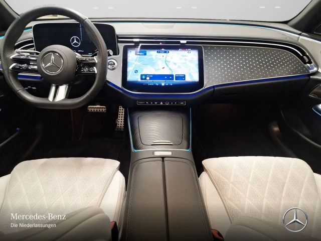 Mercedes-Benz E 220 AMG Line E 220 d Sedan