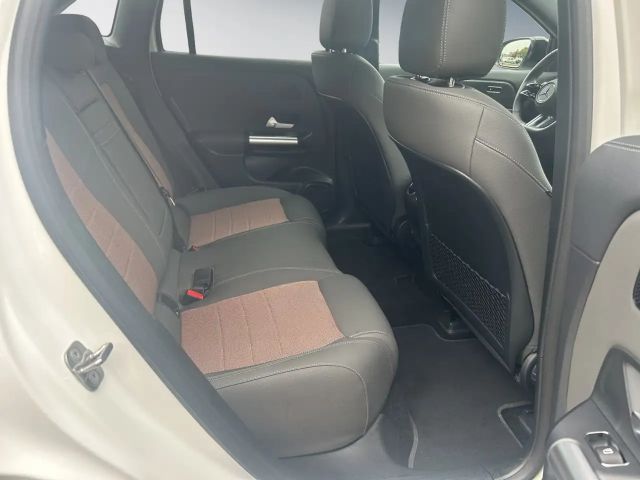 Mercedes-Benz EQA 300 4MATIC Advanced