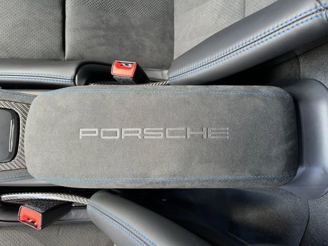 Porsche Cayman 718 RS