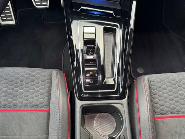 Volkswagen Golf 2.0 TSI DSG Golf VIII