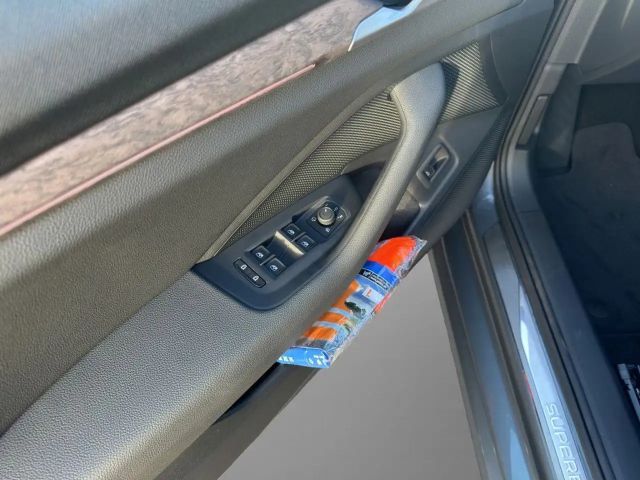 Skoda Superb 2.0 TDI Combi