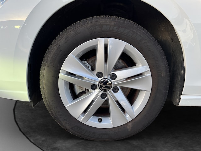 Volkswagen Golf 1.5 eTSI DSG Golf VIII Life