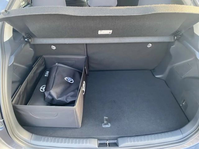 Toyota Yaris Hatchback Hybride VVT-i