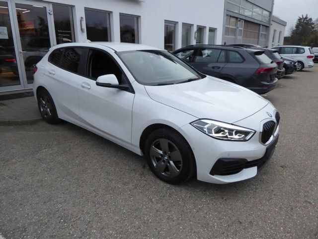 BMW 116 116d Sedan