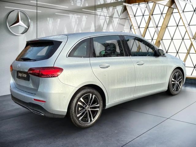 Mercedes-Benz B 180 Progressive Sedan