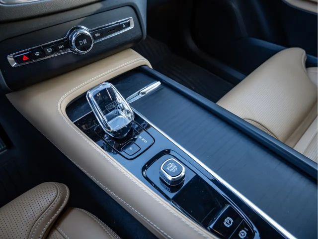 Volvo XC90 AWD Dark Plus T8