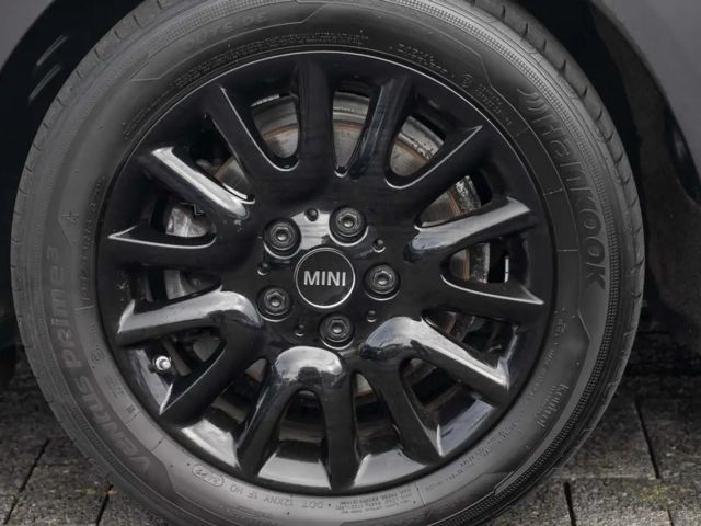 MINI Cooper Classic Trim Autom. Navi LED PDC Tempomat