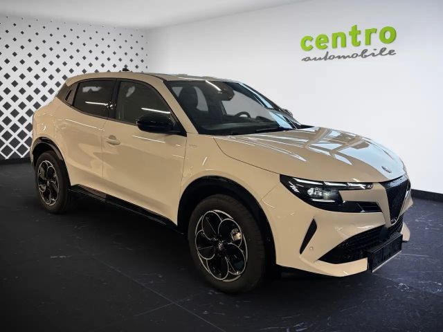 Alfa Romeo Junior AWD Ibrida