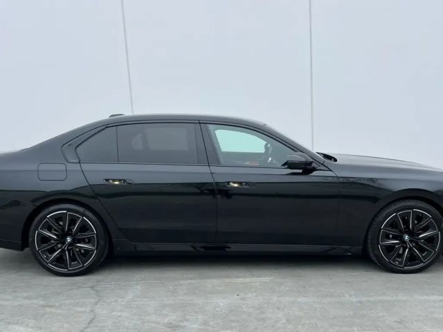 BMW 740 740d M-Sport Sedan xDrive