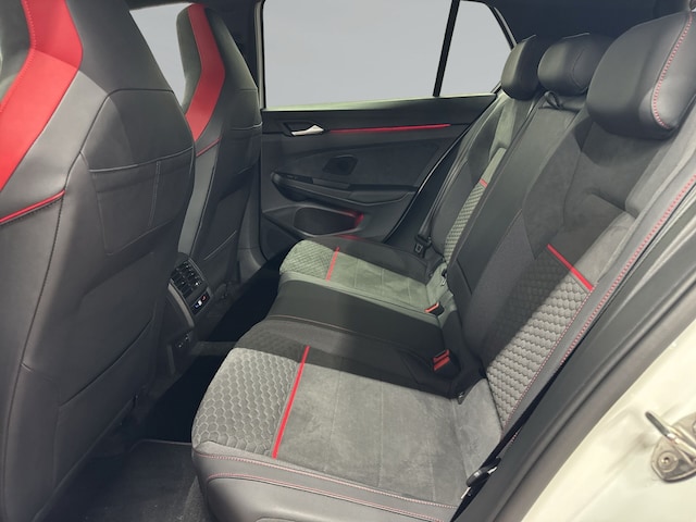 Volkswagen Golf 2.0 TSI DSG