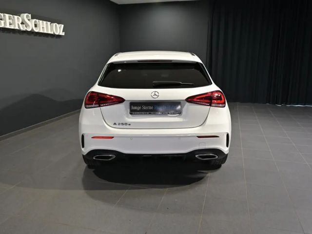 Mercedes-Benz A 250 A 250 e AMG Line