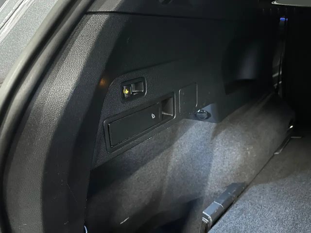 Volkswagen Tiguan Allspace IQ.Drive R-Line