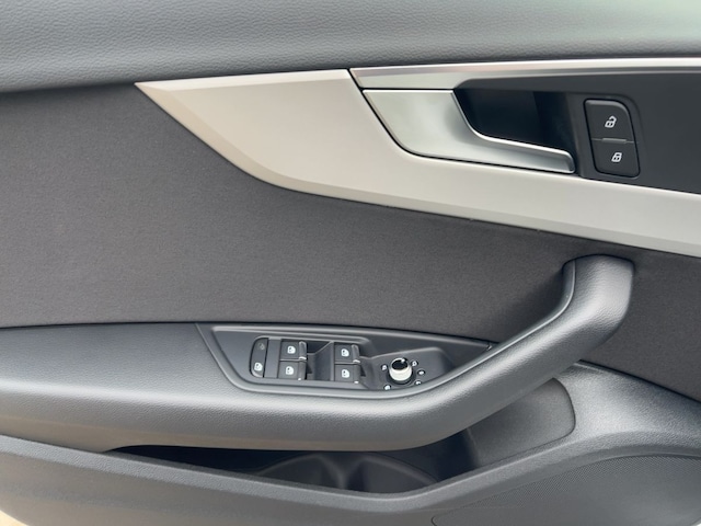 Audi A4 35 TFSI Avant S-Line S-Tronic