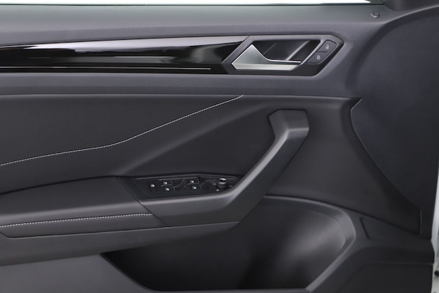 Volkswagen T-Roc 1.5 TSI DSG R-Line