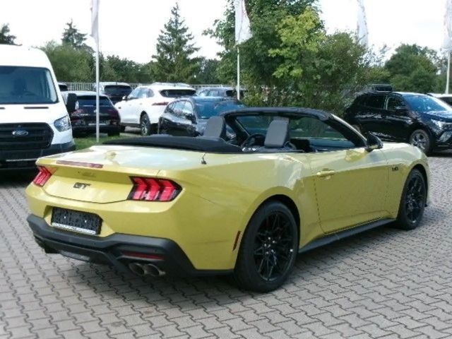 Ford Mustang Convertible GT 5.0 V8