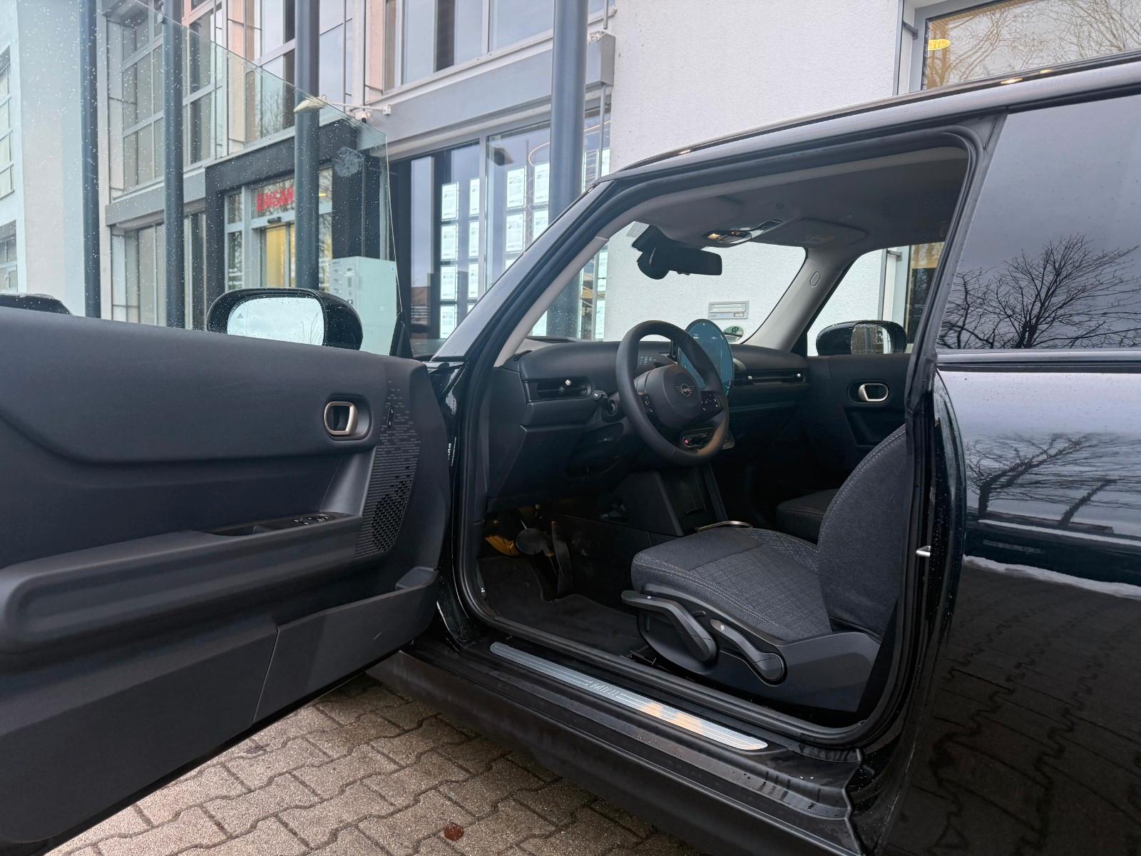 MINI Cooper Essential