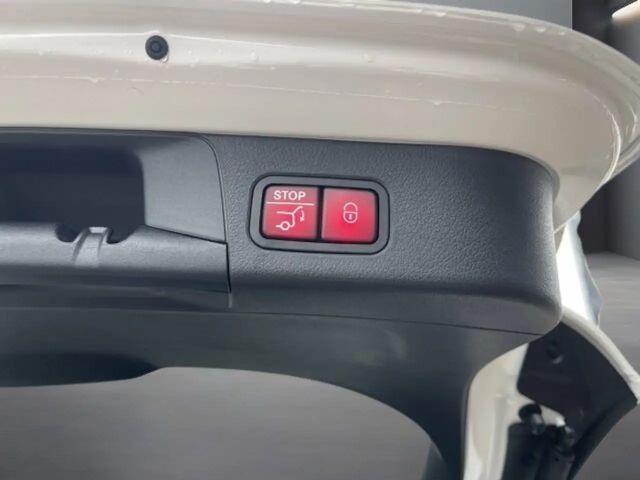 Mercedes-Benz B 220 4MATIC Progressive Sedan