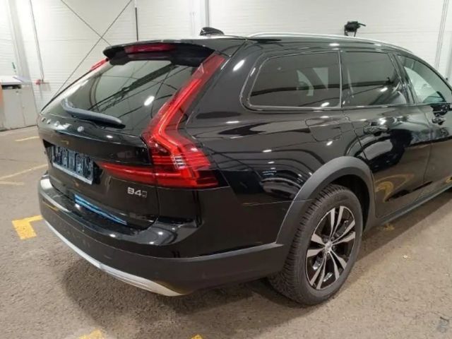 Volvo V90 Cross Country AWD Plus