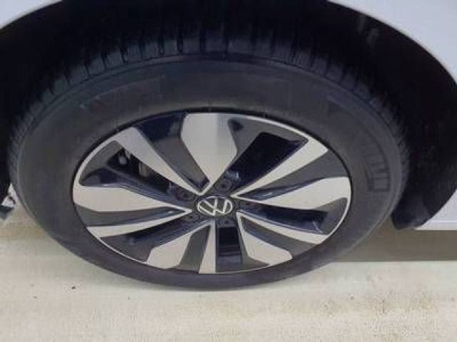 Volkswagen Golf 1.5 eTSI DSG Golf VIII