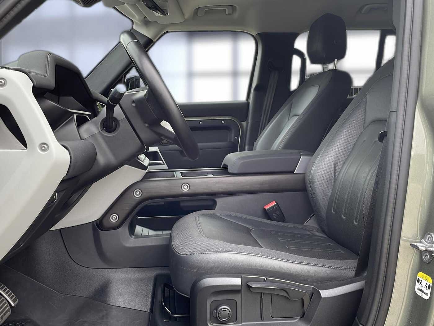 Land Rover Defender 110 S