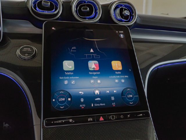 Mercedes-Benz C 200 AMG Line Sedan