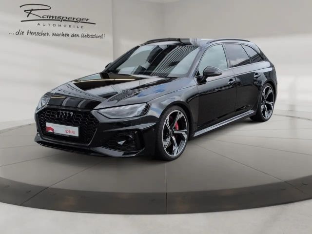 Audi RS4 Matrix ACC HuD Pano B&O 360° AHK