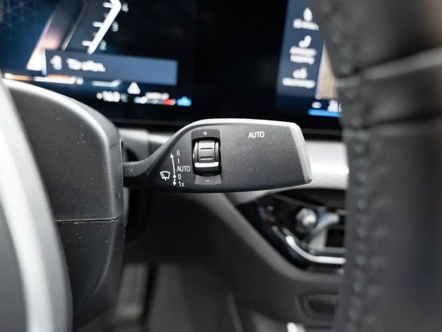 BMW 320 320i M-Sport Sedan xDrive