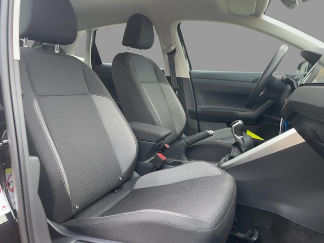 Volkswagen Polo TSI 5-Gang Navi LED PDC SH 8fach