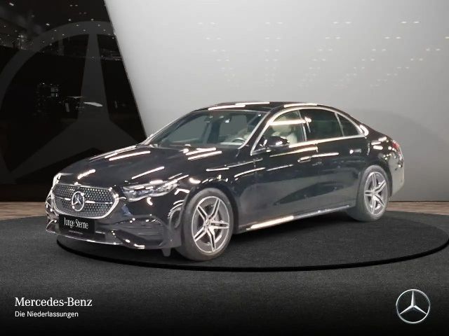 Mercedes-Benz E 200 AMG Line Sedan
