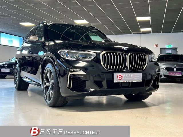 BMW X5 M50i