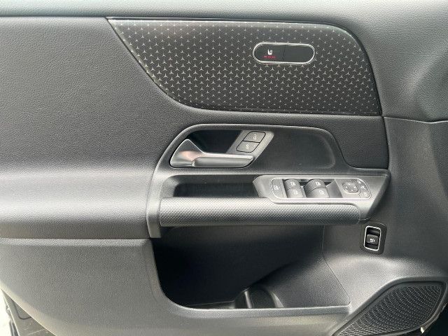 Mercedes-Benz GLB 220 4MATIC GLB 220 d