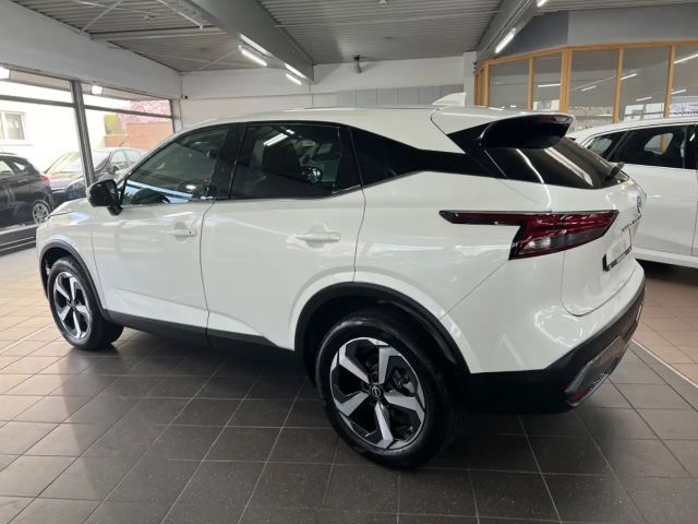 Nissan Qashqai 1.3 Connecta LED+KEYLESS+360°+ACC+VC uvm
