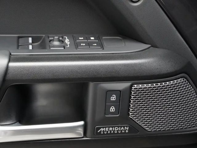 Land Rover Defender V8 Carpathian Edition