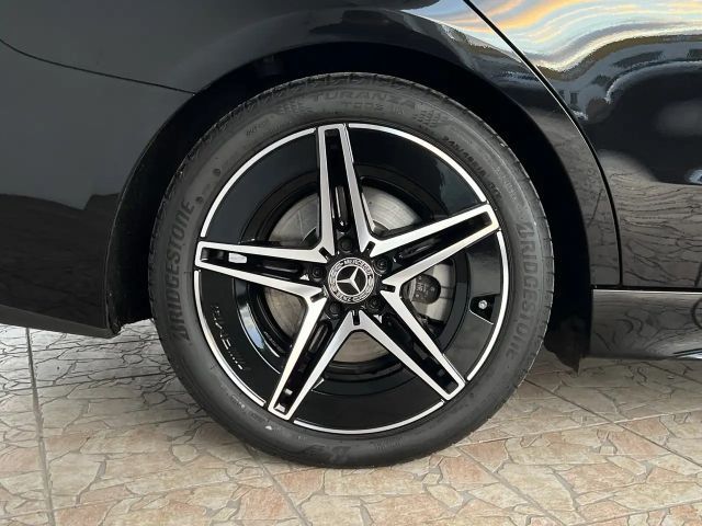Mercedes-Benz C 300 4MATIC AMG Line Sedan