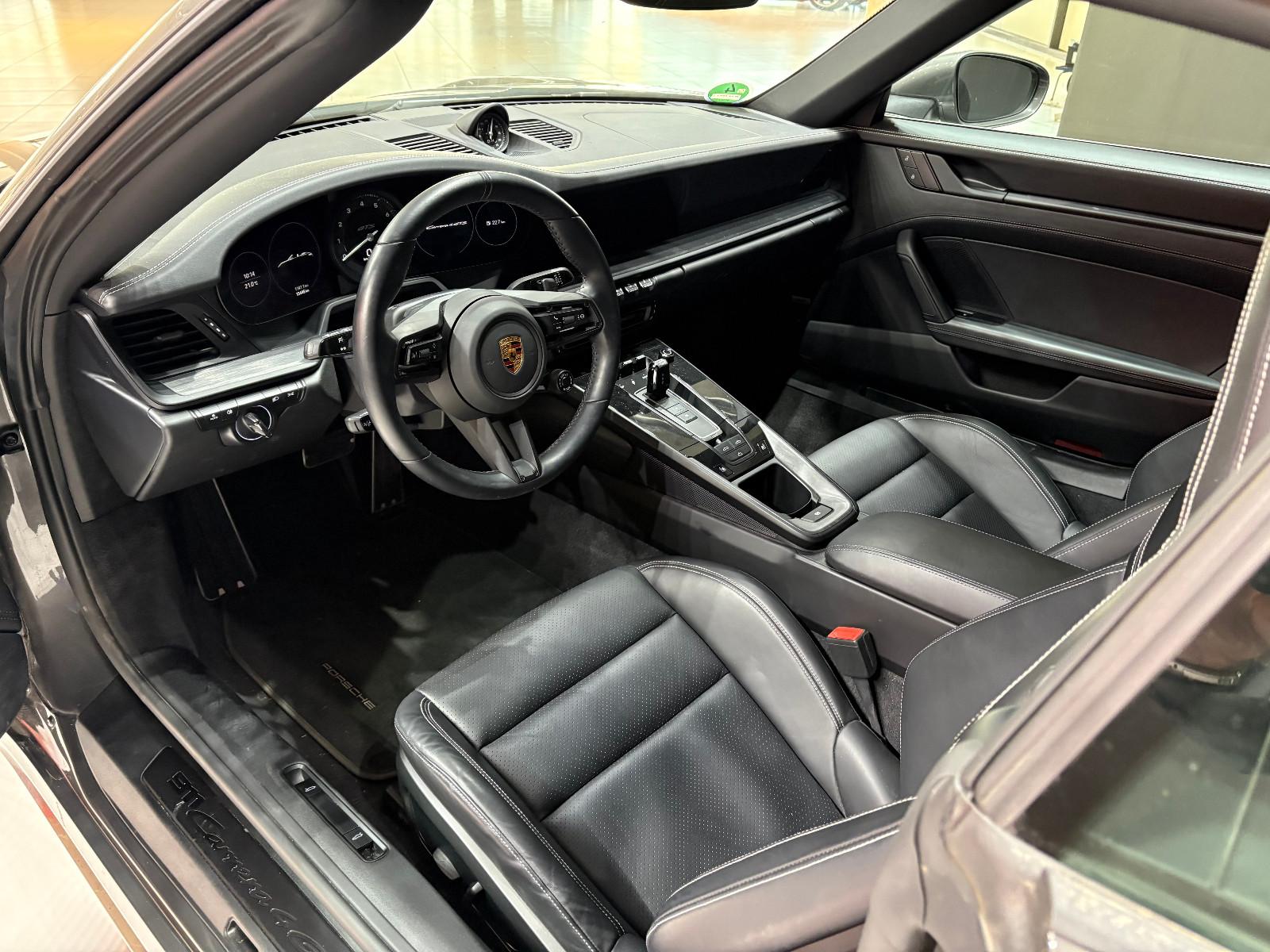 Porsche 911 4 992 Cabriolet Carrera GTS