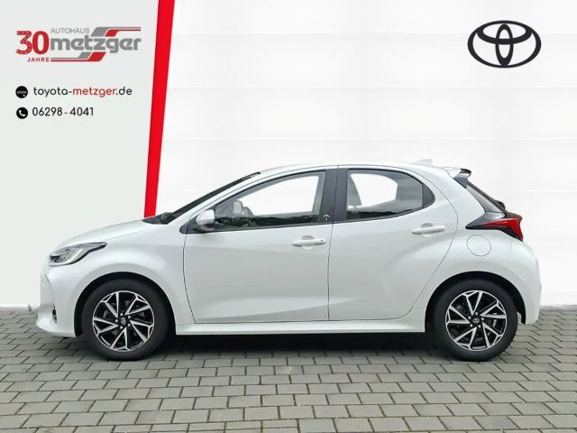 Toyota Yaris Hatchback Hybride Team D