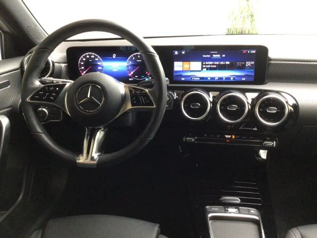 Mercedes-Benz A 180 Progressive