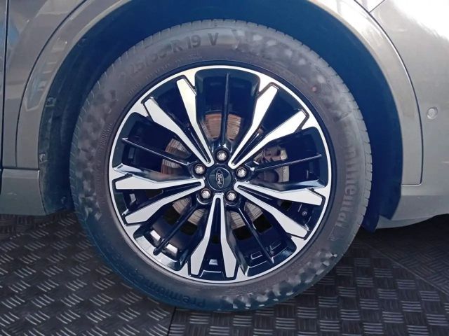 Ford Kuga Hybrid ST Line X