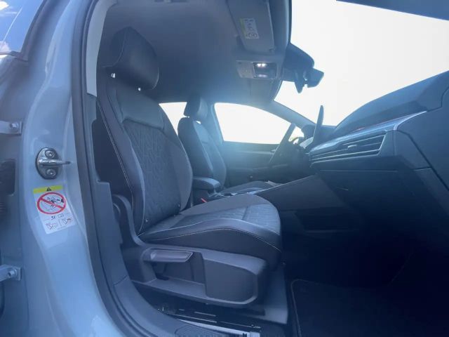 Volkswagen Golf 1.5 eTSI DSG Golf VIII