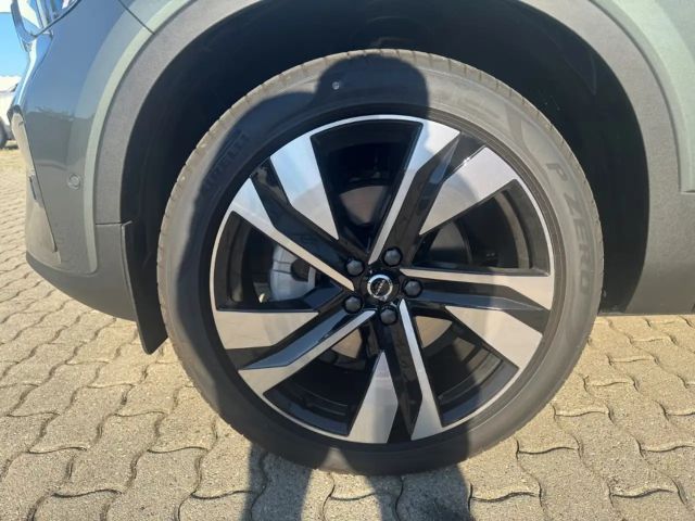 Volvo XC40 Dark Ultra