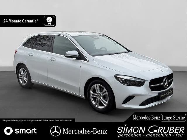 Mercedes-Benz B 200 Progressive Sedan